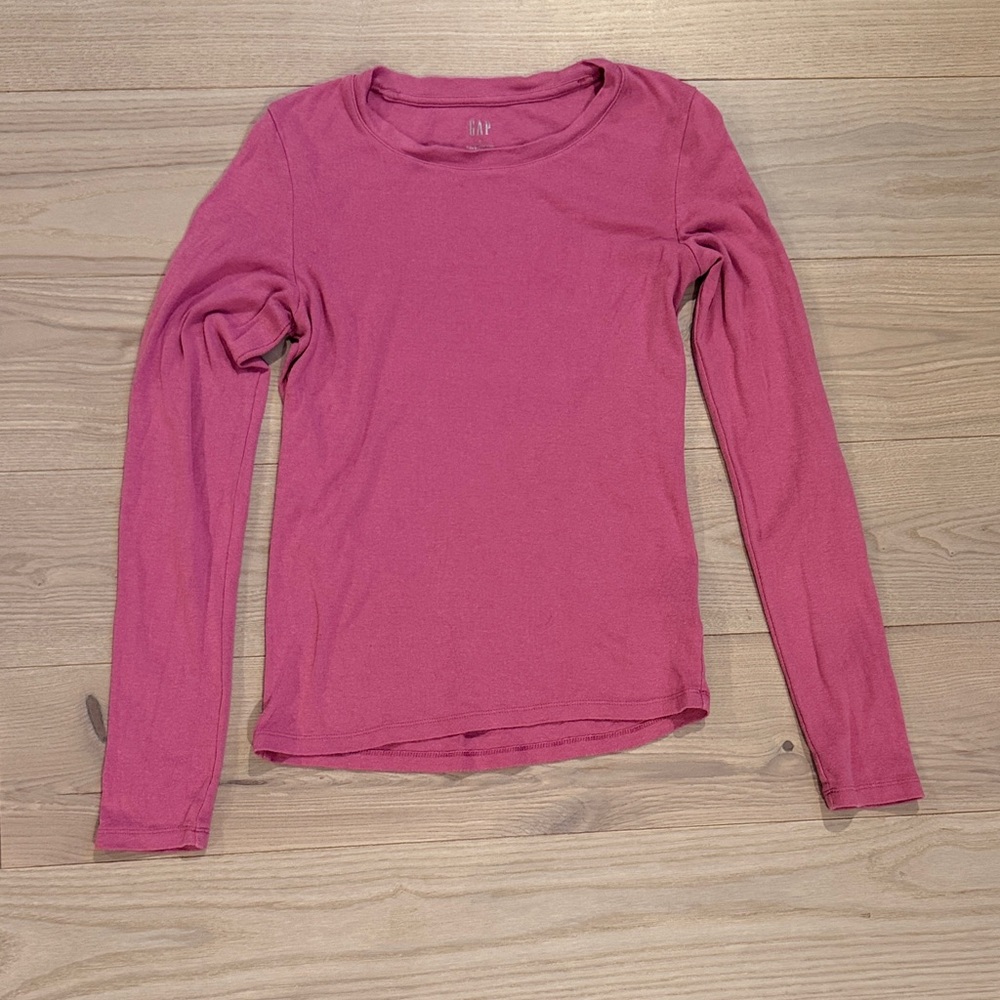 GAP Women's Rose Long Sleeve Tee